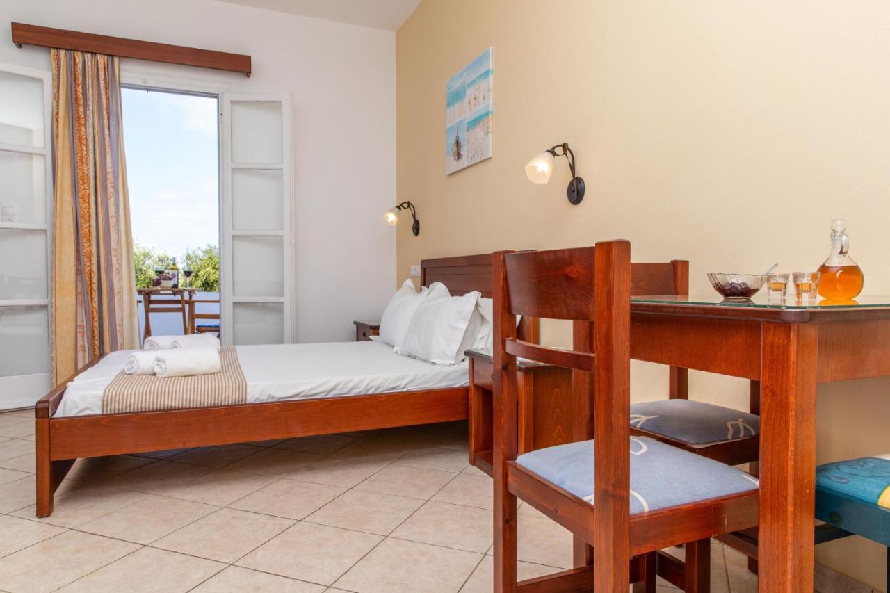 Surfer Paradise Naxos City Exterior photo