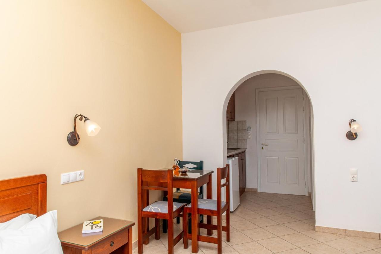 Surfer Paradise Naxos City Exterior photo